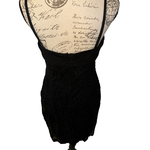 Collections by Lourea Dress - Picture 5 of 6